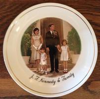 J.F. Kennedy & Family - Small 202//200