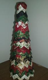 Prairie Point Tree and 20 Holiday Fat Quarters 168//280